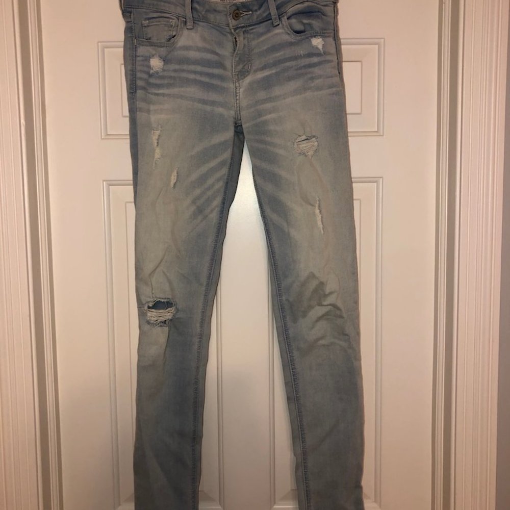 Hollister light blue washed jeans